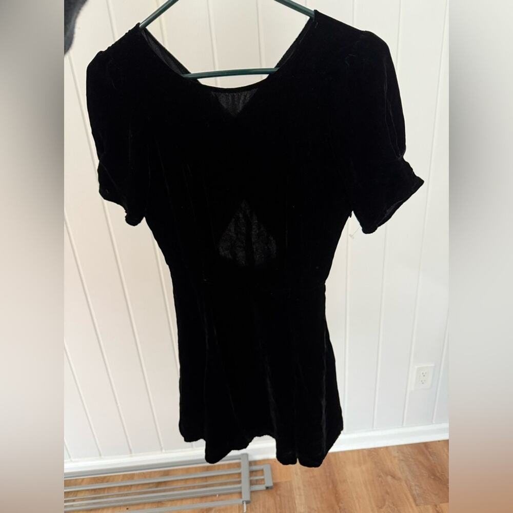 Reformation cut out velvet mini dress - Picture 5 of 9